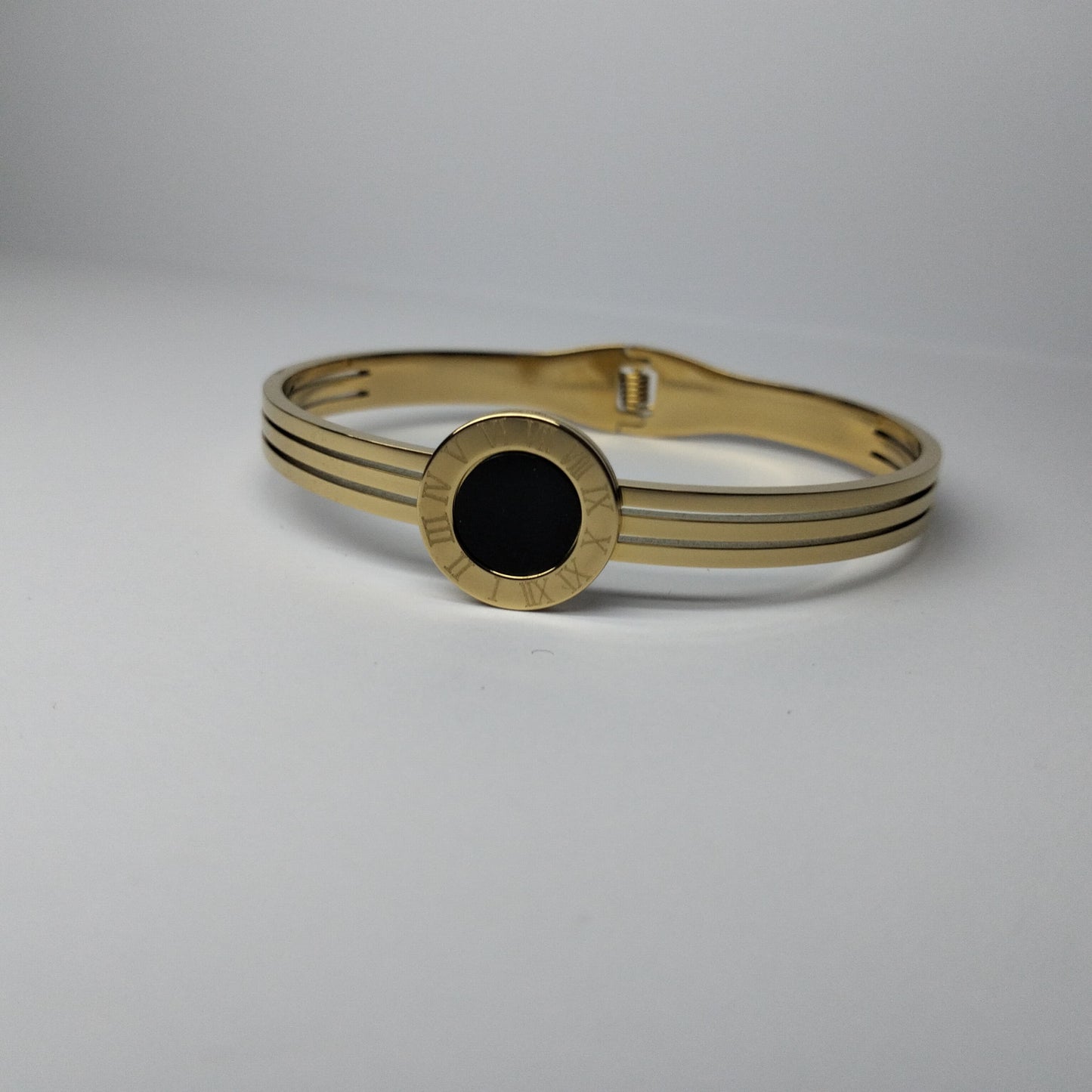 Black Onyx Roman Cuff